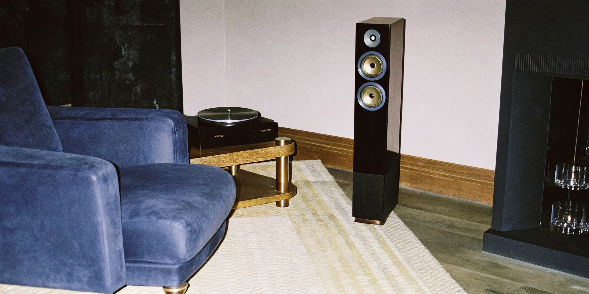 DeVore Fidelity: High-End Audio Excellence